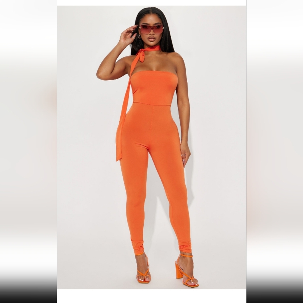 Fashion Nova woman's Jumpsuit